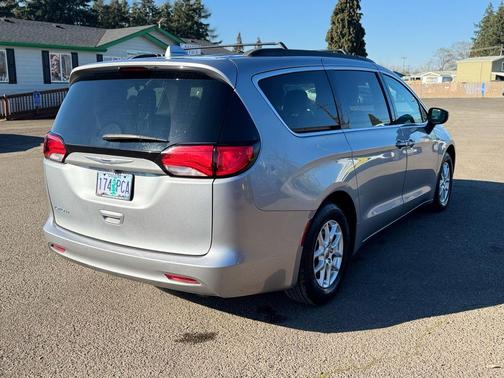 2020 Chrysler Voyager LXI