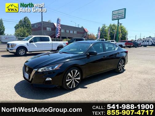 2022 Nissan Altima SR FWD