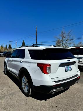 Oxford White 2020 Ford Explorer Limited