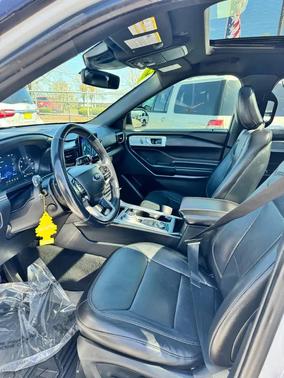 Oxford White 2020 Ford Explorer Limited