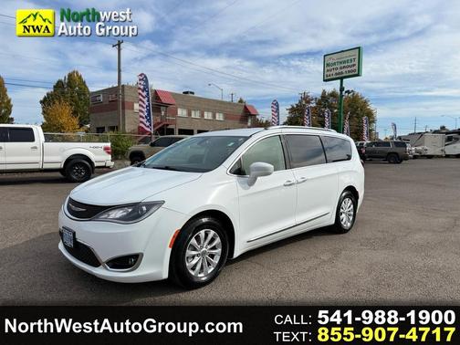 2018 Chrysler Pacifica Touring-L