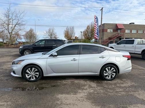 2022 Nissan Altima S FWD