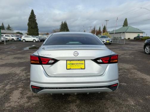 2022 Nissan Altima S FWD
