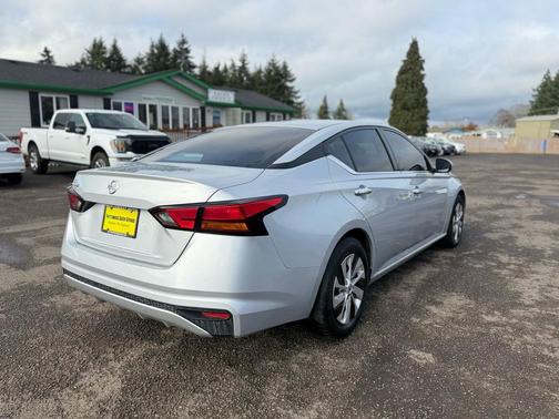 2022 Nissan Altima S FWD