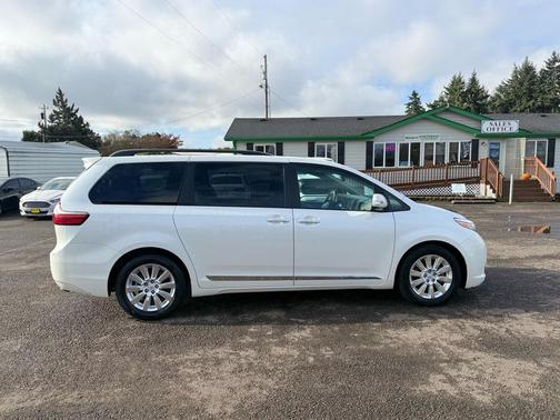 2015 Toyota Sienna XLE Premium