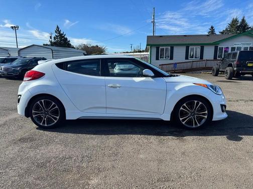 2016 Hyundai Veloster Turbo