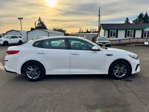 2020 Kia Optima LX