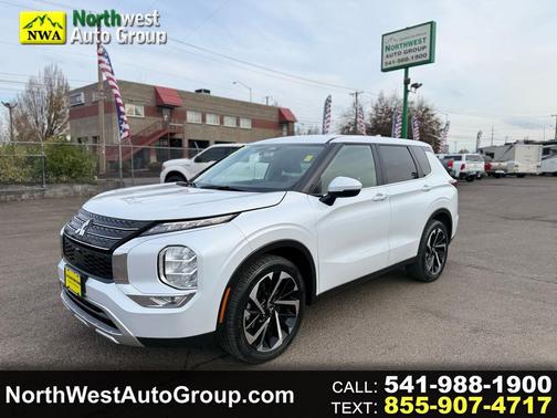 2023 Mitsubishi Outlander SE