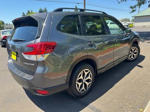 Magnetite Gray Metallic 2020 Subaru Forester Premium