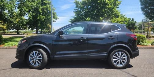 Magnetic Black Pearl 2021 Nissan Rogue Sport S