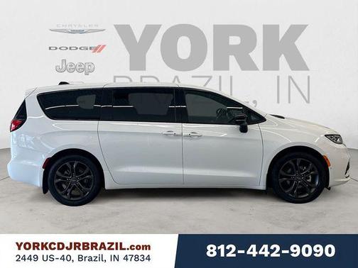 2026 Chrysler Pacifica L