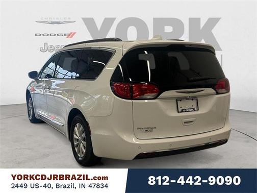 2017 Chrysler Pacifica Touring-L