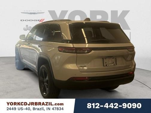 2025 Jeep Grand Cherokee Laredo