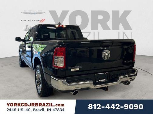 Diamond Black Crystal Pearlcoat 2022 RAM 1500 Big Horn/Lone Star