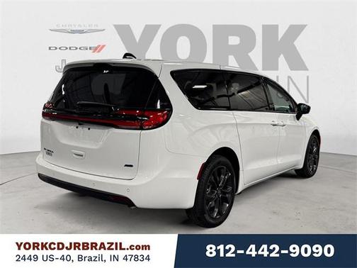 2026 Chrysler Pacifica L