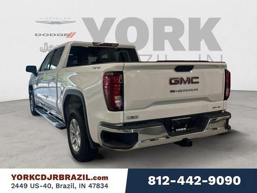 Summit White 2025 GMC Sierra 1500 SLE