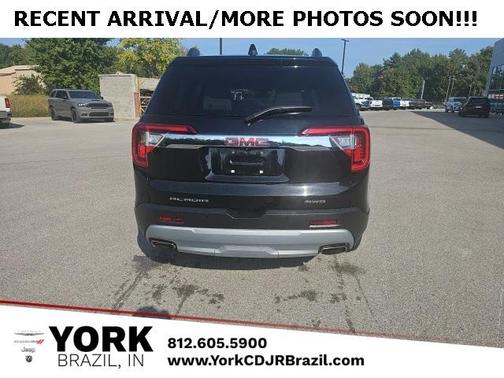 2023 GMC Acadia SLT