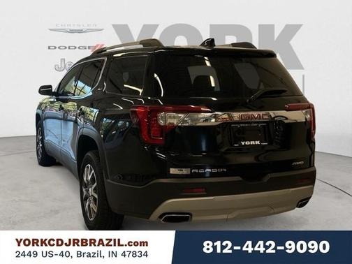 2023 GMC Acadia SLT