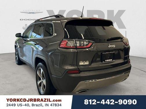 Granite Crystal Metallic Clearcoat 2022 Jeep Cherokee Limited