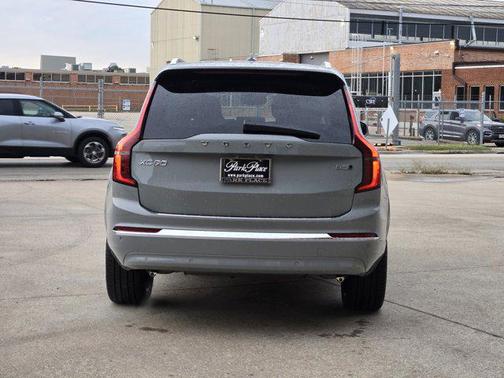 2026 Volvo XC90 B5 Core