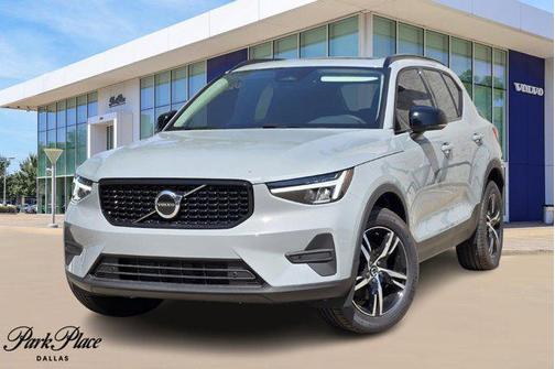 2026 Volvo XC40 B4 Core