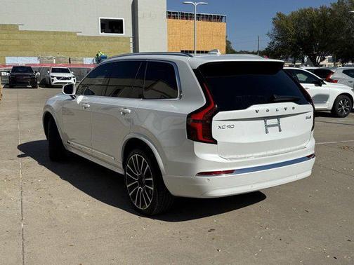 2025 Volvo XC90 B6 Ultra