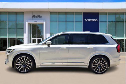 2025 Volvo XC90 B6 Ultra