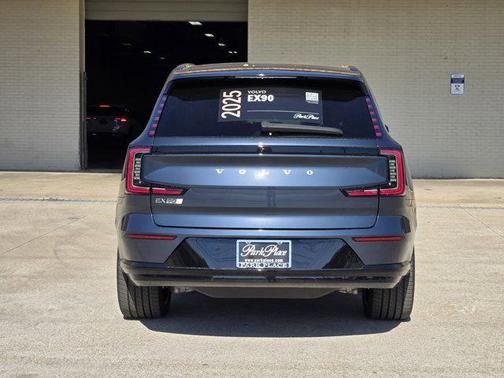 2025 Volvo EX90 Twin Motor Performance Plus