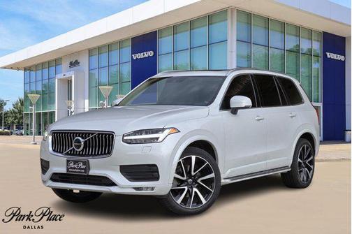 2022 Volvo XC90 T6 Momentum