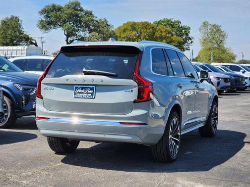 2026 Volvo XC90 B6 Plus 7-Seater