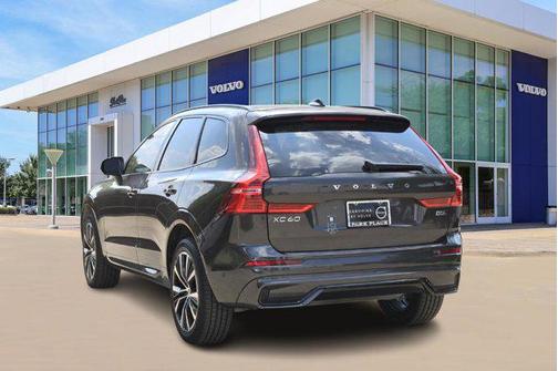 2025 Volvo XC60 Plus