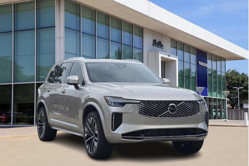 2025 Volvo XC90 B5 Core