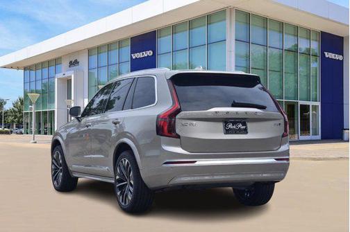 2025 Volvo XC90 B5 Core