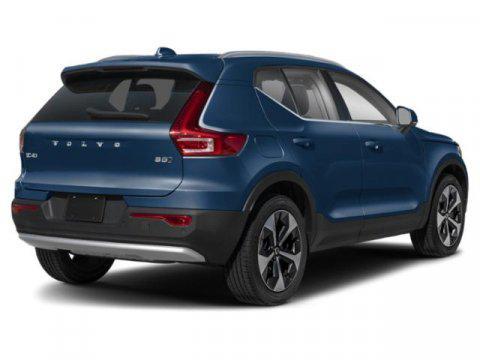 2025 Volvo XC40 B5 Ultra Dark Theme