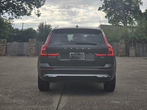 2022 Volvo XC60 B6 Inscription