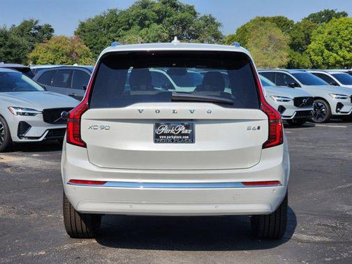 2026 Volvo XC90 B6 Ultra 7-Seater