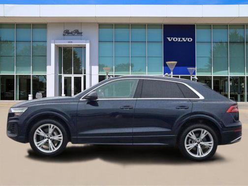 2023 Audi Q8 55 Premium