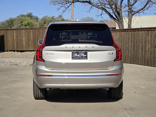 2025 Volvo XC90 B6 Core