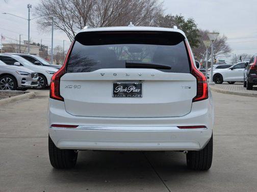 2025 Volvo XC90 Plug-In Hybrid T8 Ultra 7-Seater