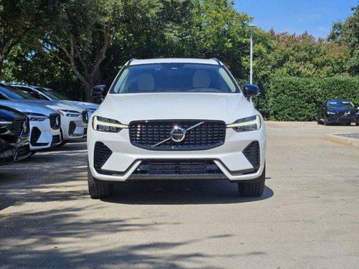 2025 Volvo XC60 Plug-In Hybrid T8 Plus