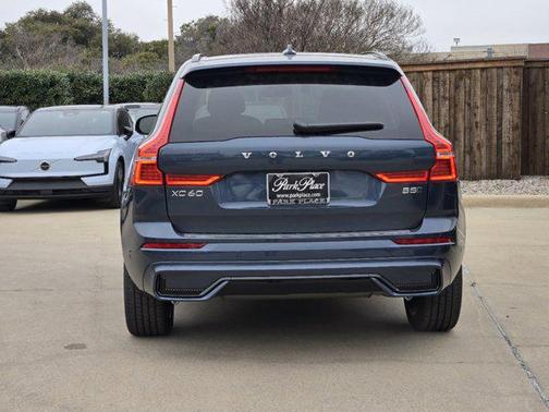 2025 Volvo XC60 B5 Plus