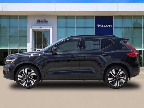 2026 Volvo XC40 B5 Ultra