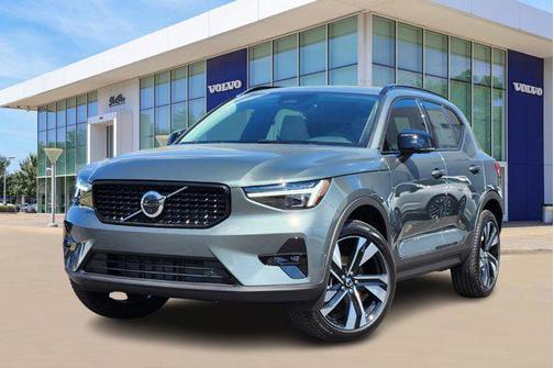 2026 Volvo XC40 B5 Ultra