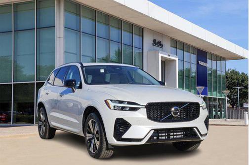 2025 Volvo XC60 Plug-In Hybrid Core