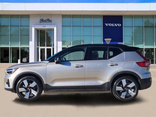 2024 Volvo XC40 Recharge Pure Electric Twin Plus