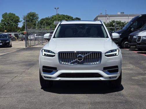 2025 Volvo XC90 B5 Ultra