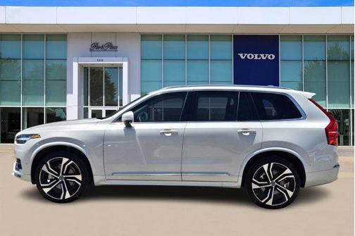 2025 Volvo XC90 B5 Ultra