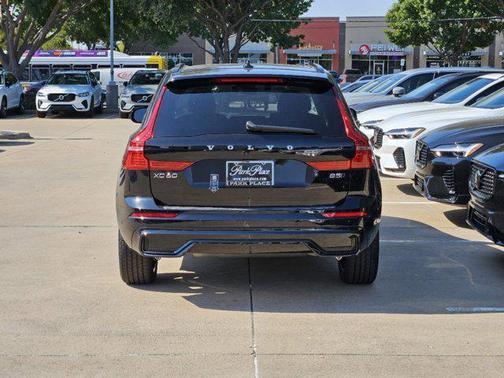 2025 Volvo XC60 Plus