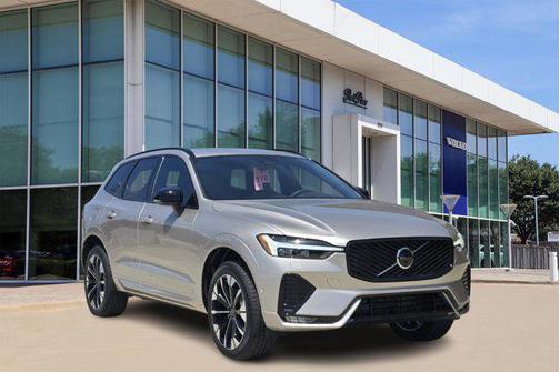 2026 Volvo XC60 B5 Plus