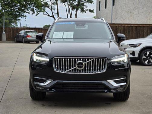 2025 Volvo XC90 B5 Core